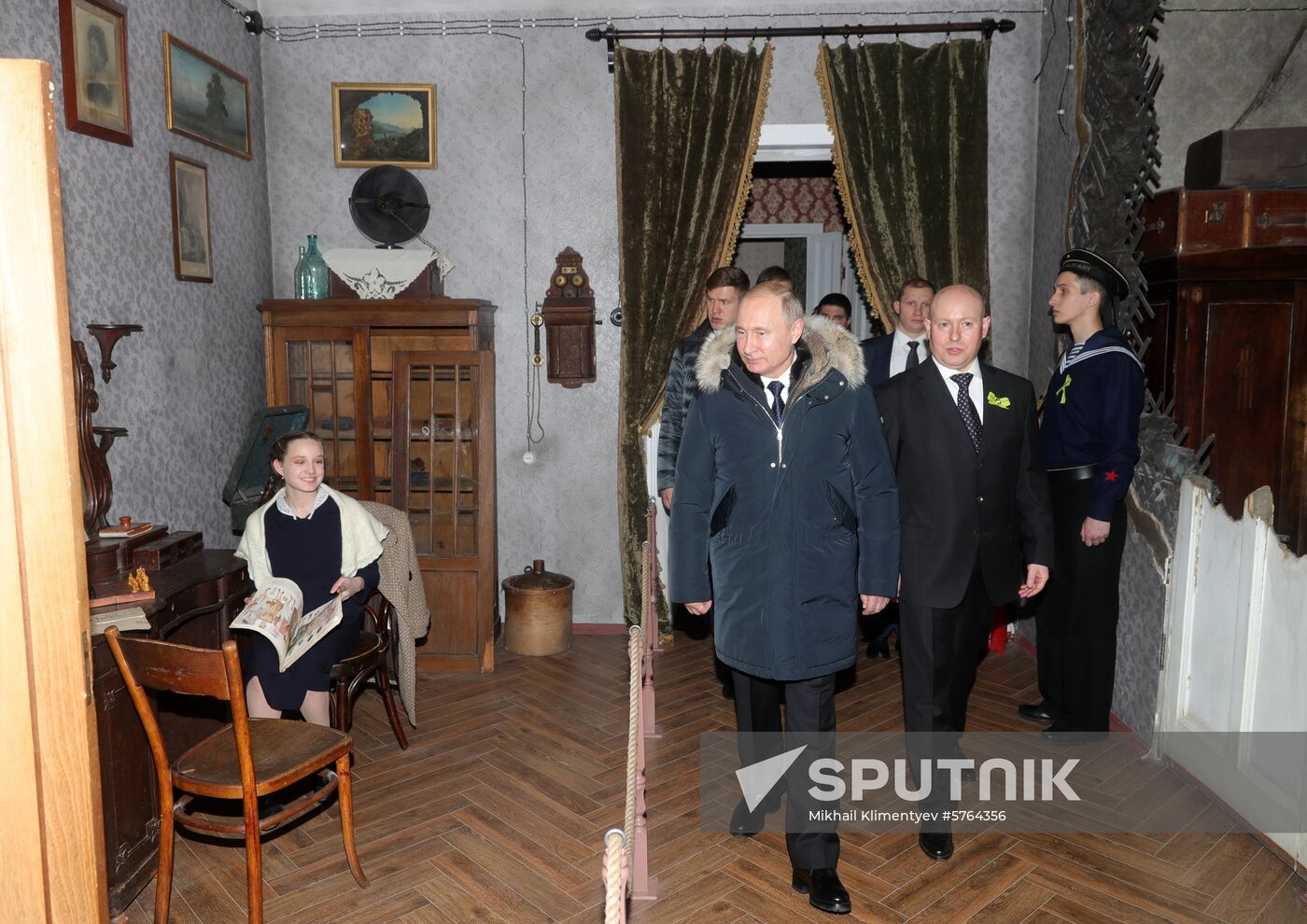 President Putin attends events marking 75th anniversary of breaking Nazi siege of Leningrad
