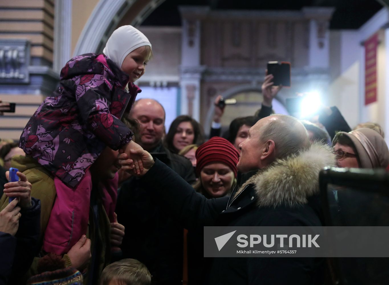 President Putin attends events marking 75th anniversary of breaking Nazi siege of Leningrad