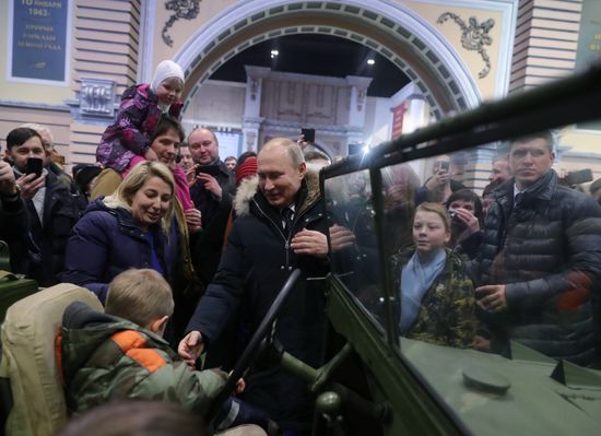 President Putin attends events marking 75th anniversary of breaking Nazi siege of Leningrad