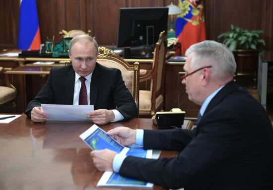 President Putin meets with Agriculture Minister Patrushev and Rosselkhoznadzor head Dankvert