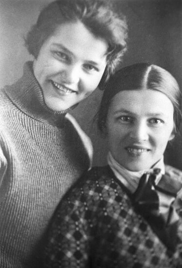 Polish pilot Franciszek Zwirko's sisters