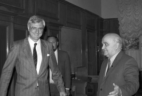 Sweden’s Minister of Justice Sten Wickbom visits USSR