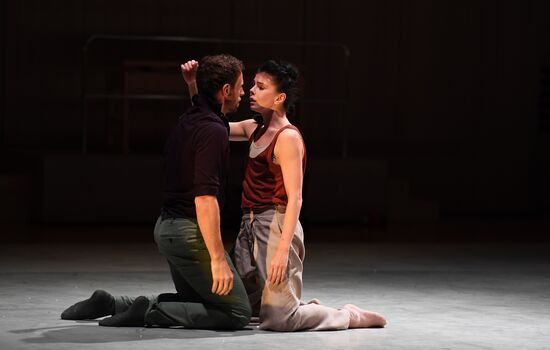 Russia Light Breath Ballet