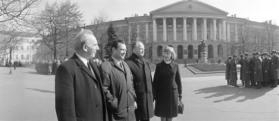 English delegation visits USSR
