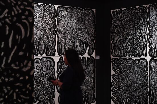 Russia Hwang Eun Sung Exhibition