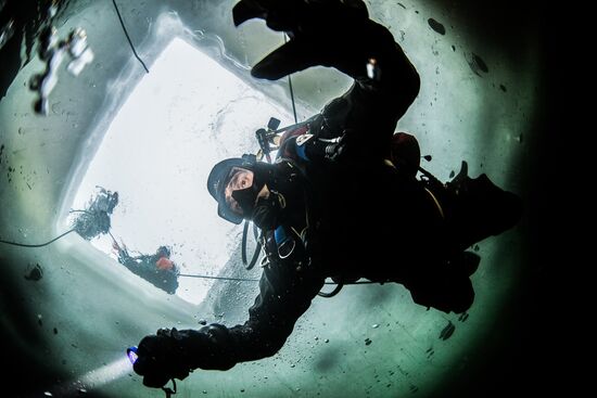 Russia Ice Diving