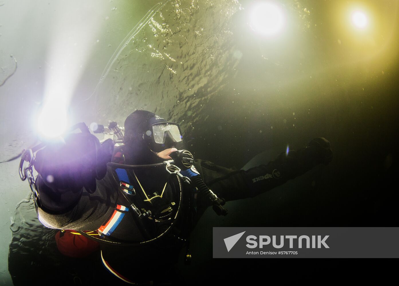 Russia Ice Diving