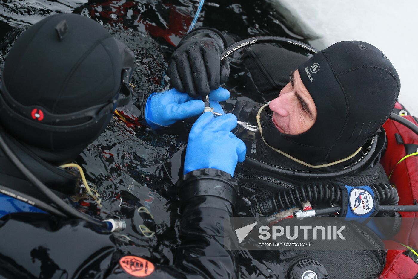 Russia Ice Diving