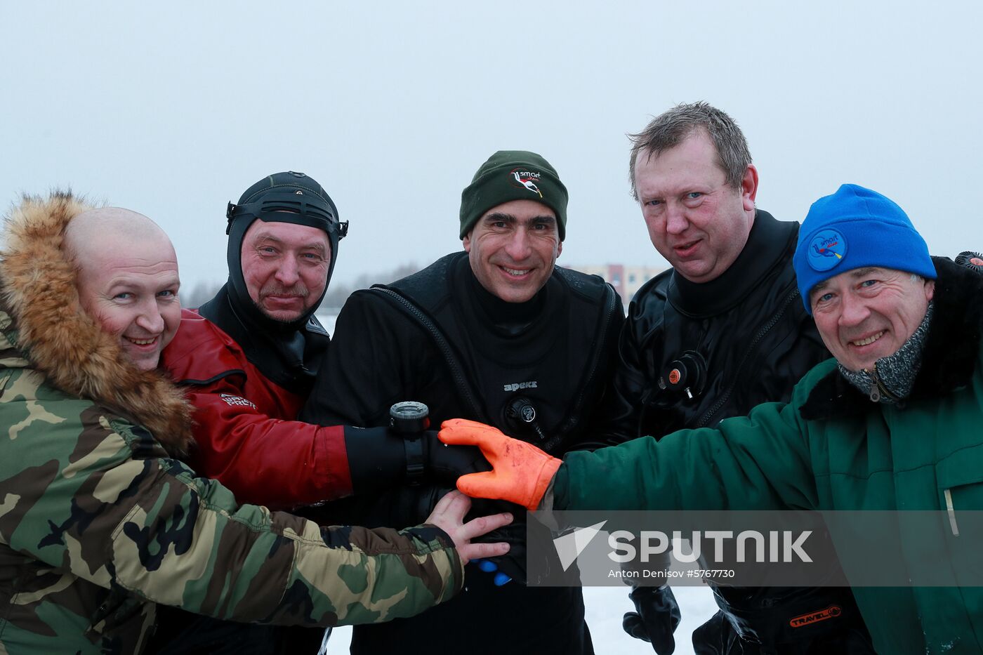 Russia Ice Diving