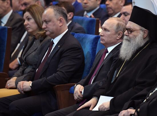 Vladimir Putin attends events marking 10th anniversary of Church Council and Patriarch enthronement