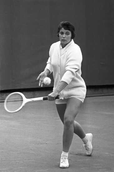 Soviet tennis player Anna Dmitriyeva