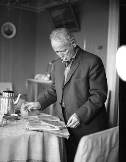 Soviet writer Mikhail Sholokhov