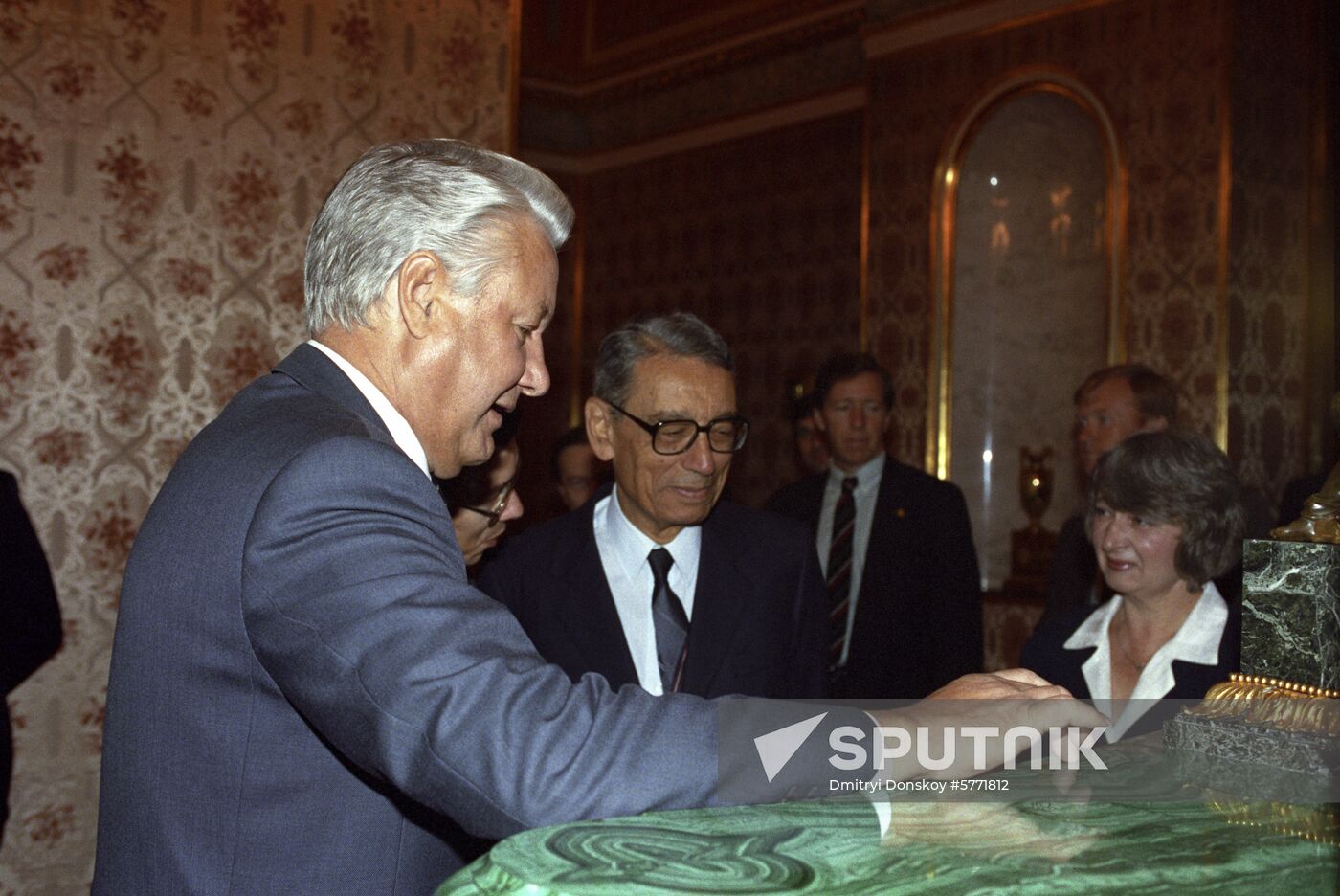 UN Secretary-General Boutros Boutros-Ghali on visit to Russia