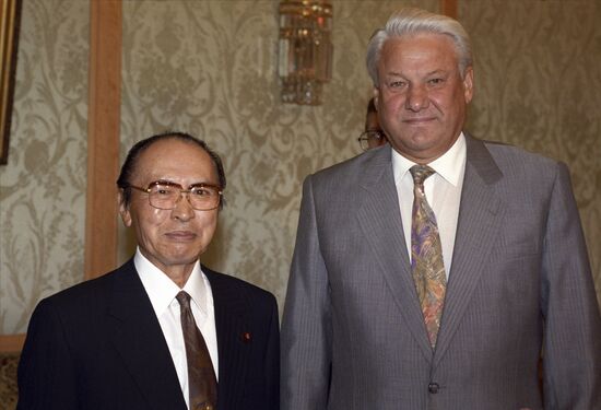 Boris Yeltsin and Minister for Foreign Affairs of Japan Michio Watanabe