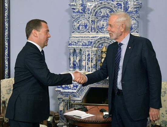 Prime Minister Dmitry Medvedev meets with ISO President John Walter