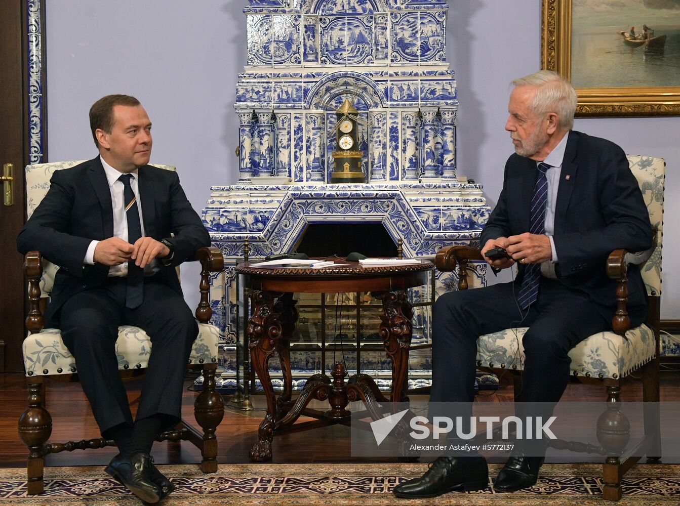 Prime Minister Dmitry Medvedev meets with ISO President John Walter