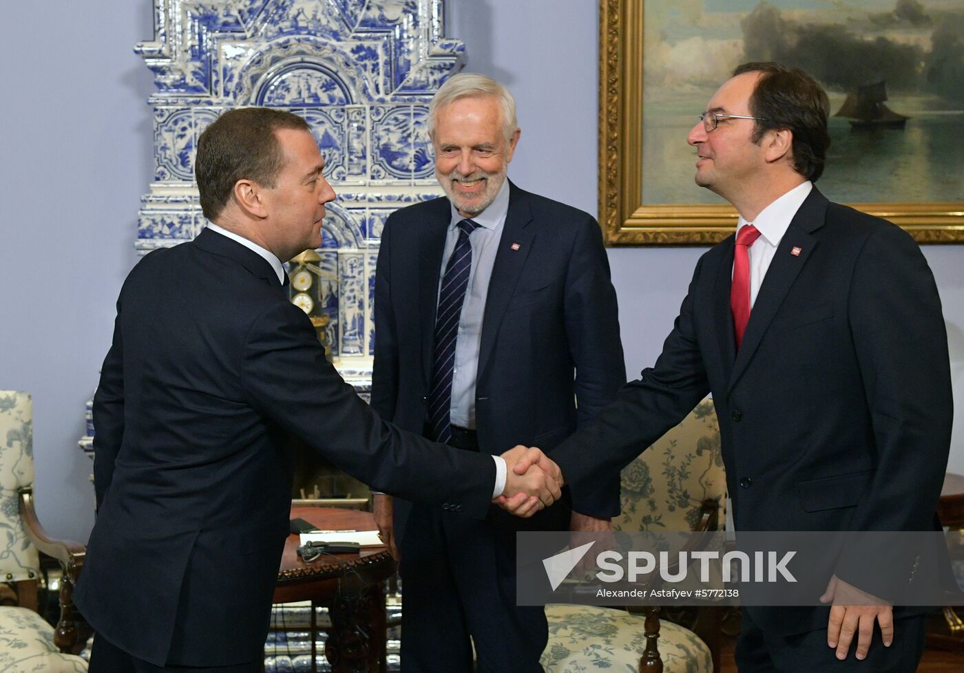Prime Minister Dmitry Medvedev meets with ISO President John Walter