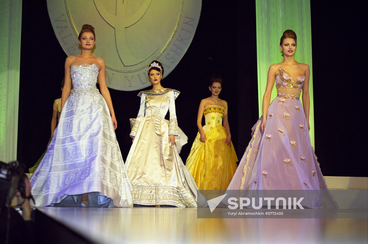 Gala marks Valentin Yudashkin Fashion House's 10th anniversary