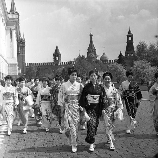 Japan's Nippon Kageki Dan variety show tours Moscow