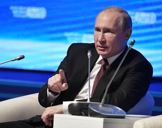 President Vladimir Putin attends meeting of Delovaya Rossiya's Business Forum