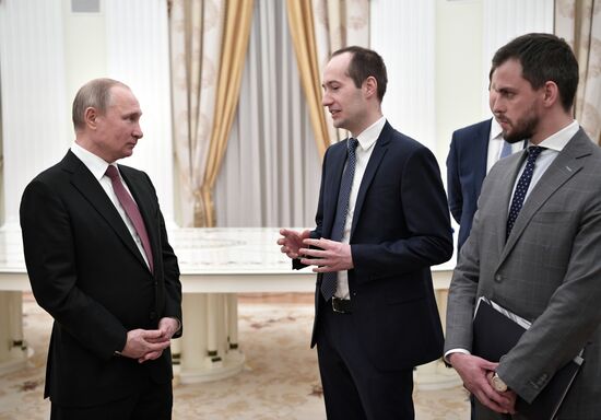 Vladimir Putin meets with 2019 Nemaly Business Prize winners