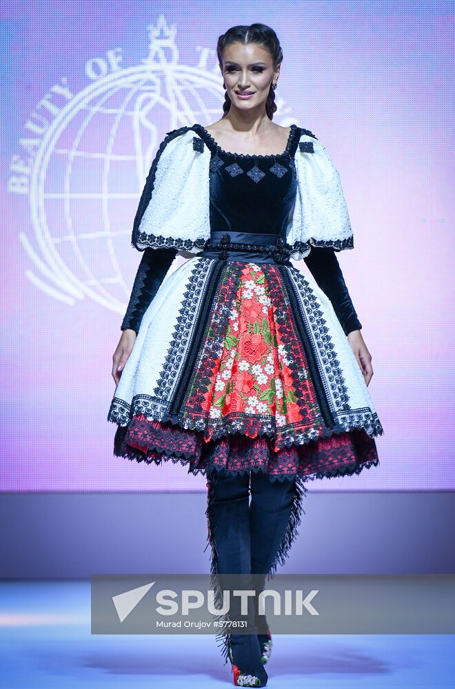 Azerbaijan Dress of the World Contest