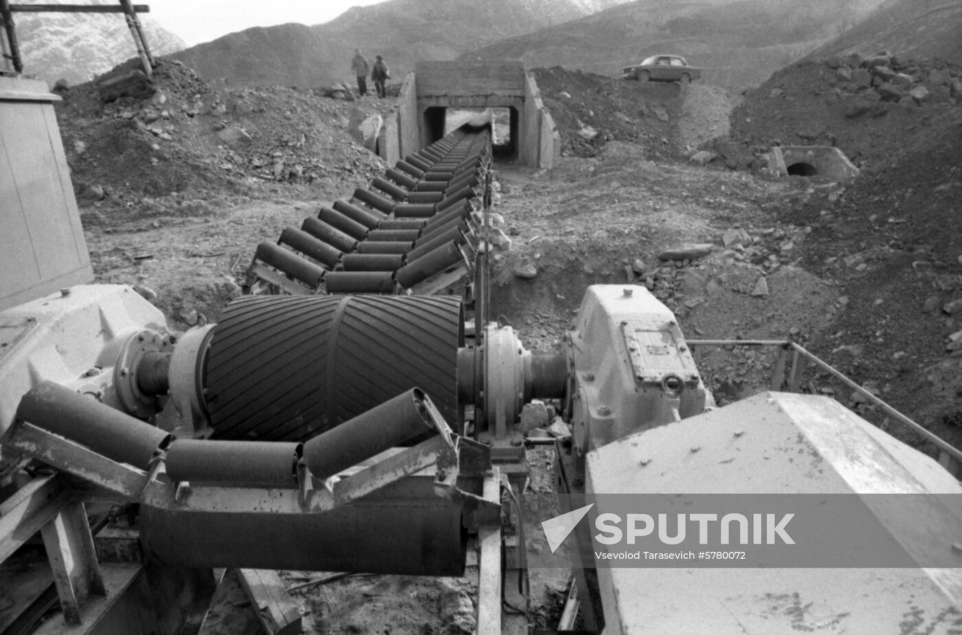 Rogun hydro power station under construction