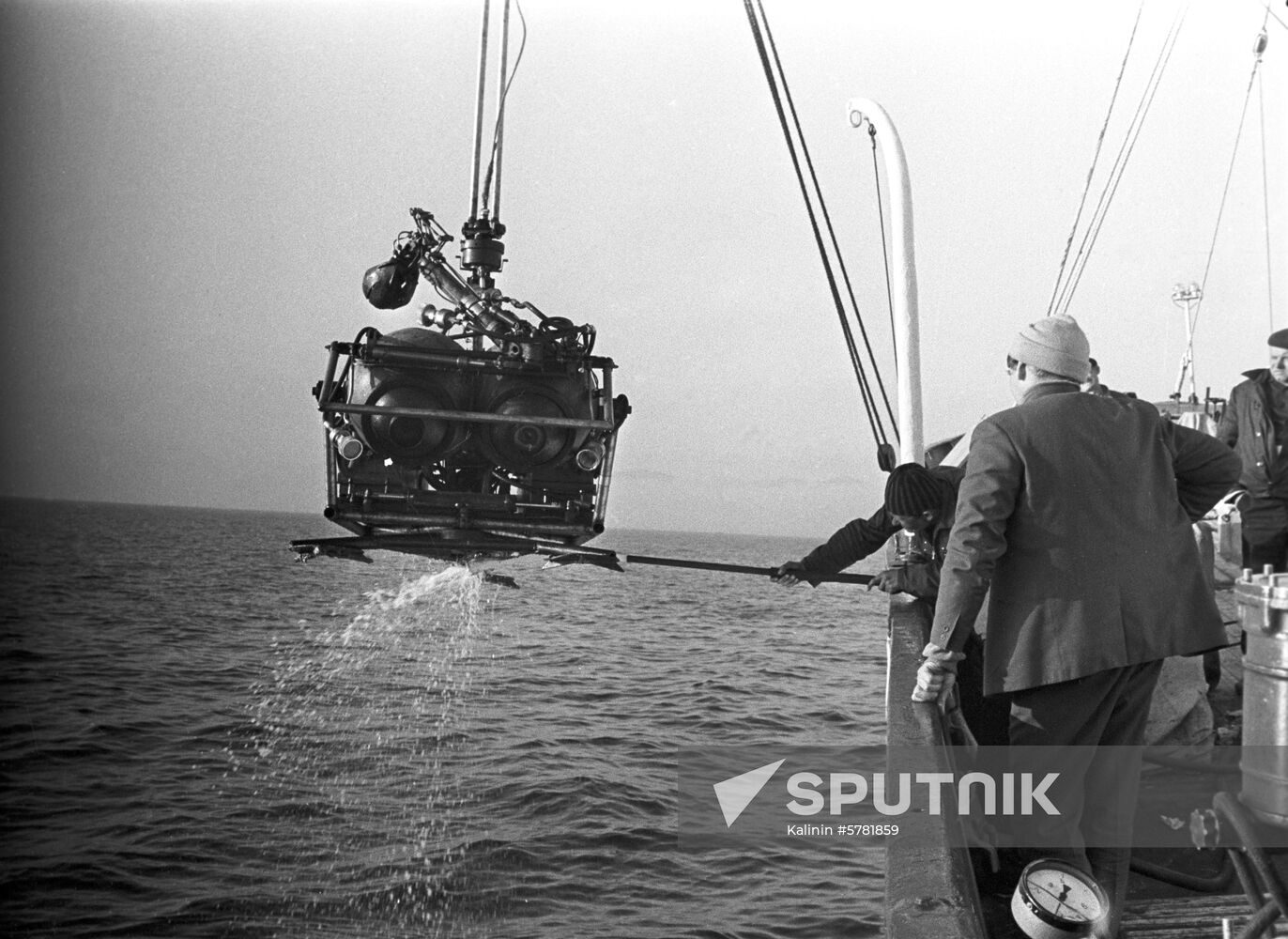 Krab remotely controlled submersible drone