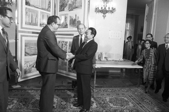 People's Government of Beijing delegation visits Soviet Union