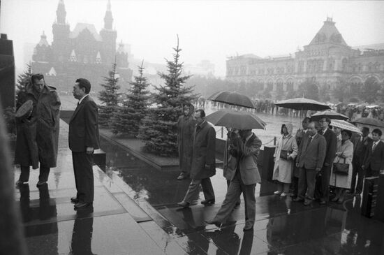 People's Government of Beijing delegation visits Soviet Union