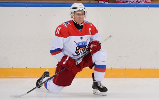 Russia Putin Lukashenko Ice Hockey