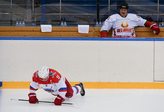 Russia Putin Lukashenko Ice Hockey