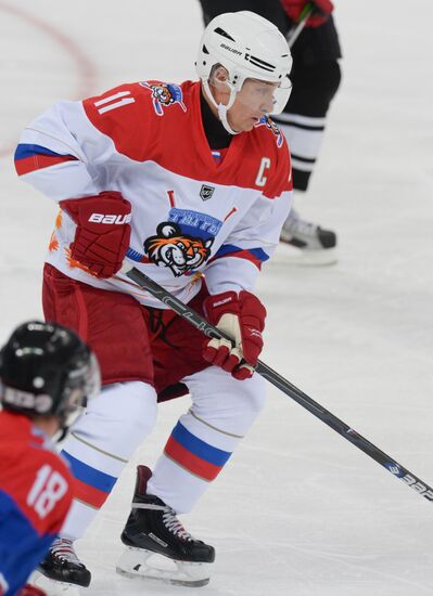 Russia Putin Lukashenko Ice Hockey