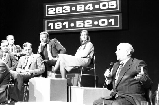 Filming TV show 'The 12th floor'