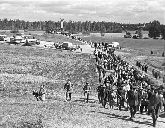 Visitors at Shevardino Redoubt of Borodino Museum Reserve