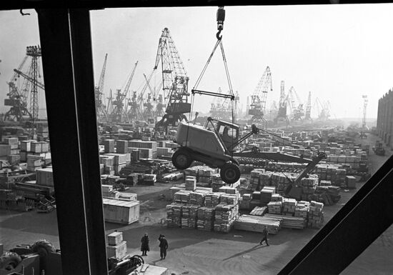 Sea port in Ilyichyovsk