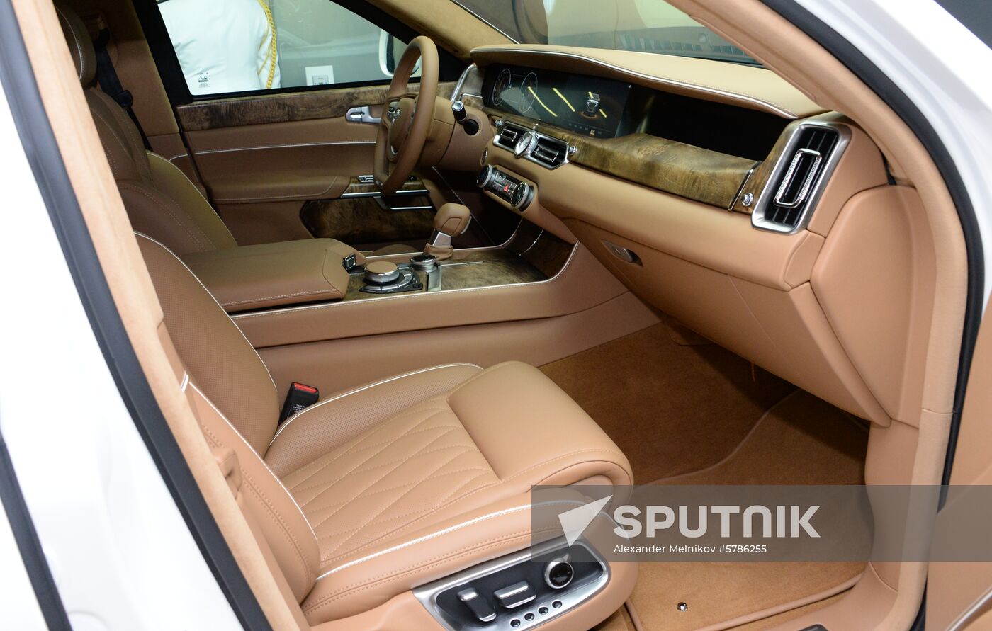 UAE Aurus Limousine