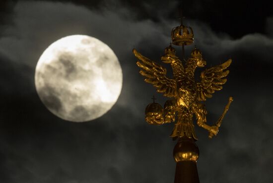 Russia Full Moon