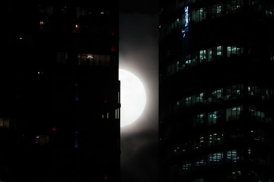 Russia Full Moon