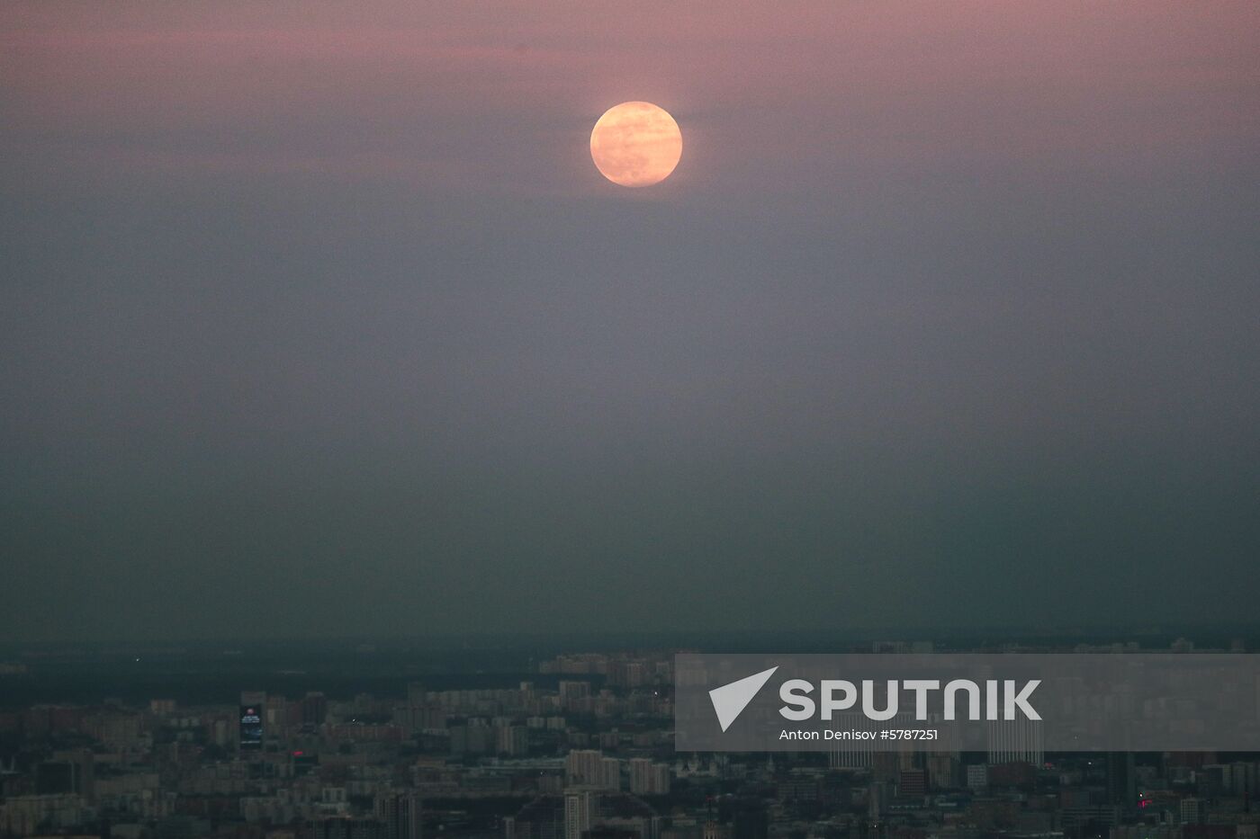 Russia Full Moon