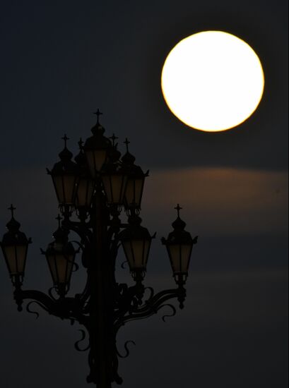 Russia Full Moon