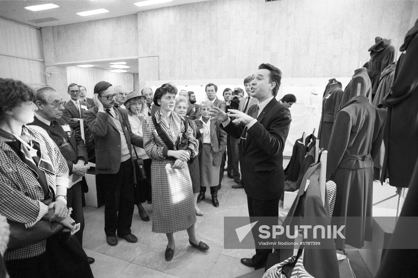 Delegation of members of French public visits USSR