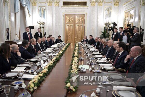 Vladimir Putin meets with media representatives
