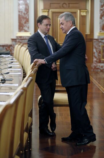 Prime Minister Dmitry Medvedev chairs Government meeting