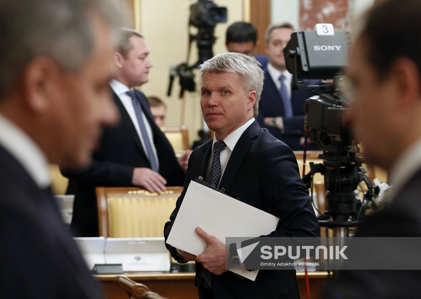 Prime Minister Dmitry Medvedev chairs Government meeting