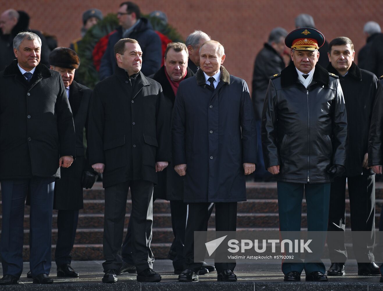 President Putin, Prime Minister Medvedev lay flowers at Tomb of Unknown Soldier