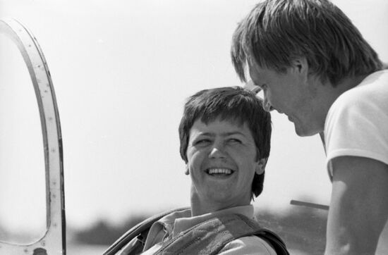 Pilots Viktor Smolin and Irina Adabash