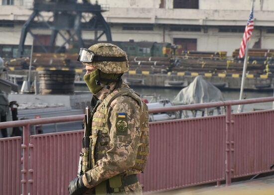 Ukraine US Ship
