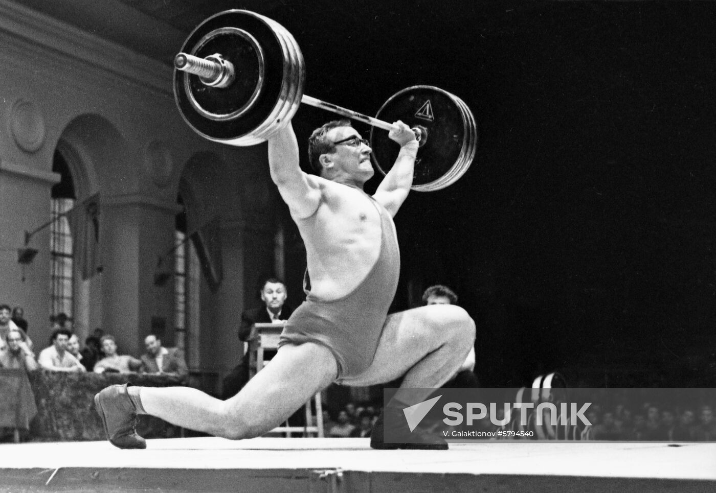 Soviet weightlifter Yury Vlasov