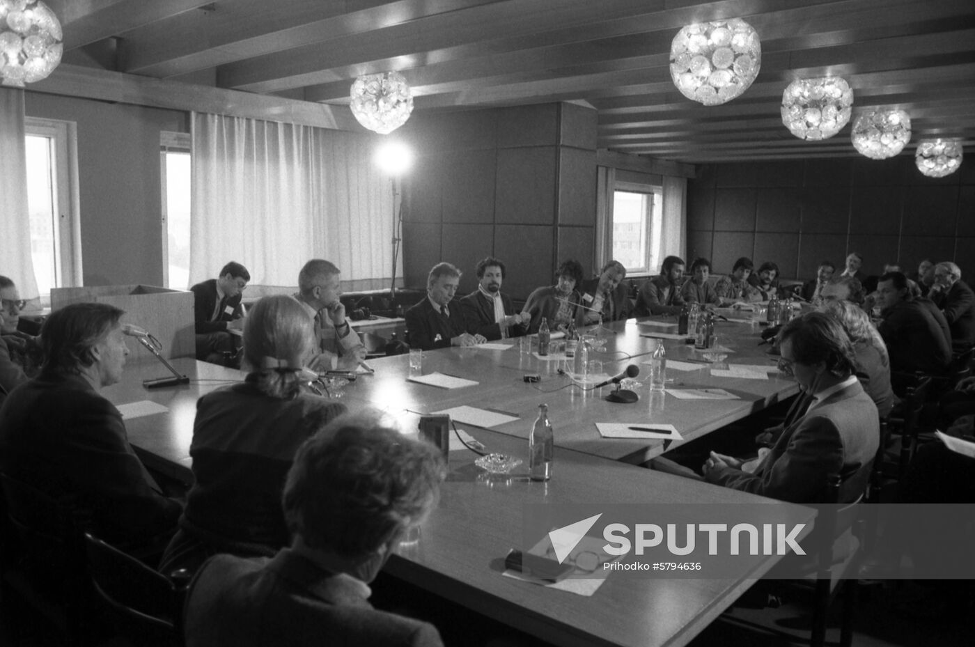 Meeting with French journalists at Novosti Press Agency